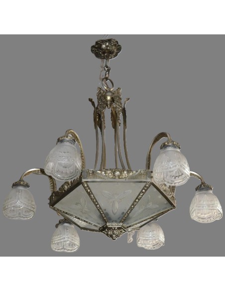 8-flammige deckenleuchte aus silberbronze montur, 6 glaskelchen und mittig aufgelegten glasscheiben, geätzt mit blumenmotiv