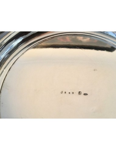 Wolfers Punze und Silberstempel am Boden der Art Déco Silberschale mit seitlichem Perlmuster