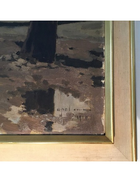 Signature Armand Apol en bas à droite sur son tableau représentant une péniche et des baraquements sur une rive brumeuse