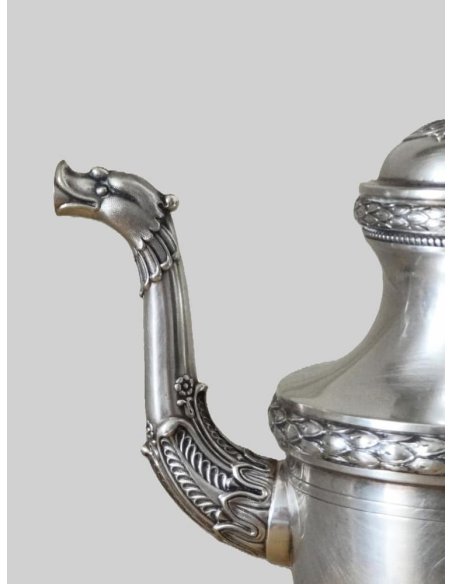 Cafetière Altenloh Bruxelles ciselée en argent 950, style Directoire, avec bec verseur en forme d'oiseau