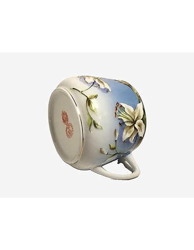 Marque de base "St. George" Porcelaine Gardner, Art Nouveau, Moscou, à décor de lys blancs sur fond bleu.