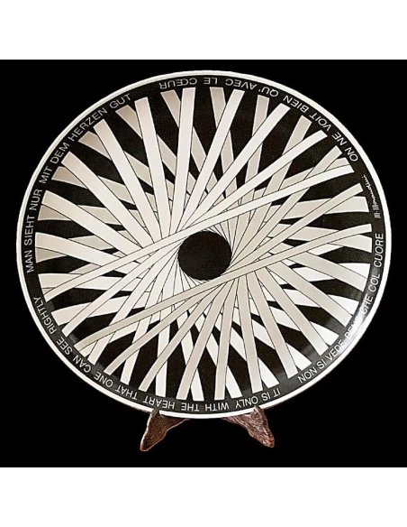 Assiette d'artiste Rosenthal n° 25 Marcello Morandini – édition limitée, l'inscription « On ne voit bien qu'avec le cœur »