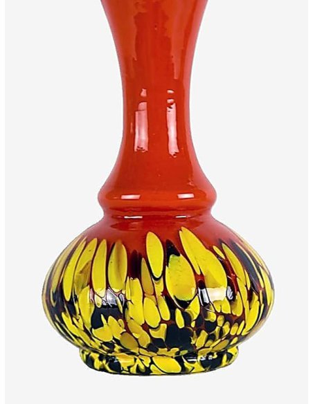 Paire de vases en verre Tango en verre incolore avec revêtement rouge-orange avec des fondus jaunes et noirs-violets.
