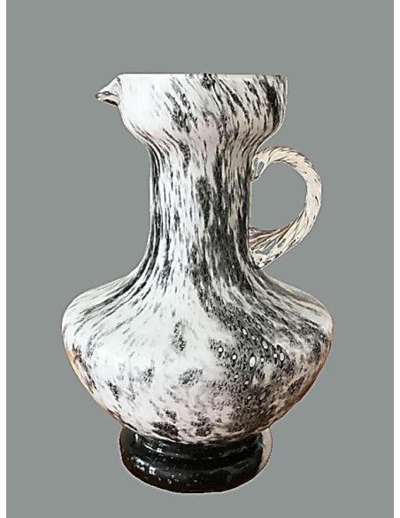 Italian vintage vase with handle made of opal glass by Barbieri Vetreria Opaline Florence, Empoli.