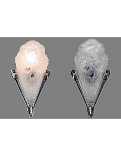 Pair of Art Deco wall lights with a horn-shaped glass shade and stylized flowers in a V-shaped silver bronze metal frame.