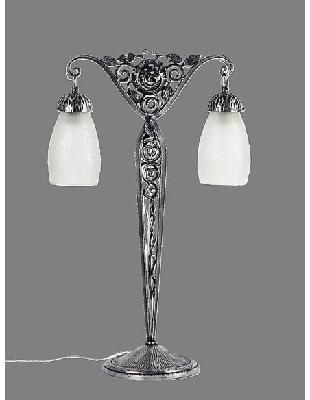 Lampe de table Art Déco sur socle en fer forgé avec un double abat-jour en verre, signée Muller Freres Lunéville.