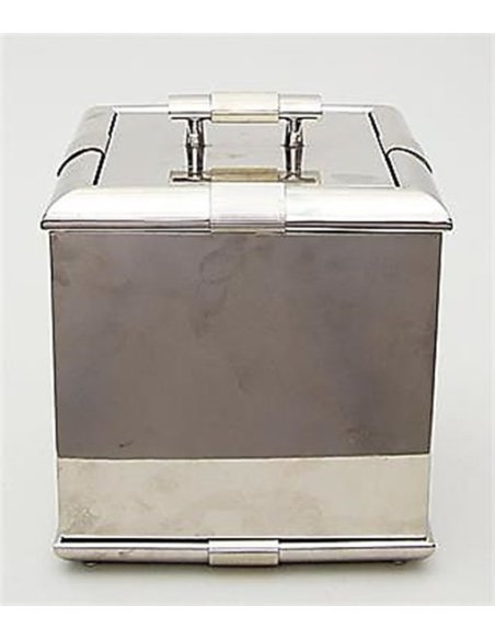 Cube-shaped ice cube container, chrome-plated, with lid, designed by Tommaso Barbi, Italy