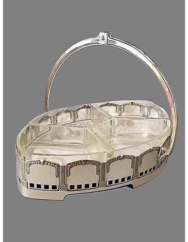 Art Nouveau serving basket, probably WMF circa 1910. Silver-plated with handle, crystal glass inserts, body with arcade decor